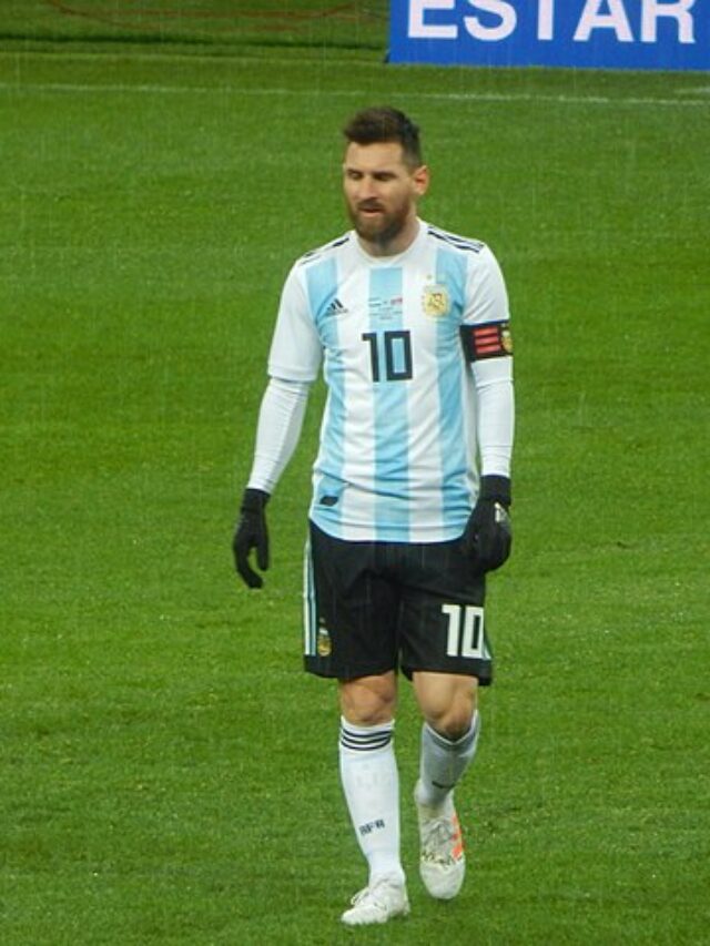 cropped-640px-2017_FRIENDLY_MATCH_RUSSIA_v_ARGENTINA_-_Leo_Messi.jpg