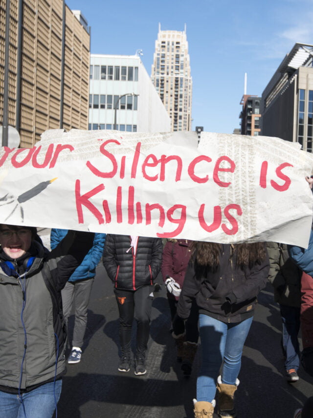 High_school_students_protest_against_lack_of_action_on_school_shootings_(40364843852)