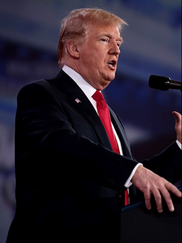 Trump and Biden Debate , Photo Credit : Emma Kaden , CC BY-SA 2.0