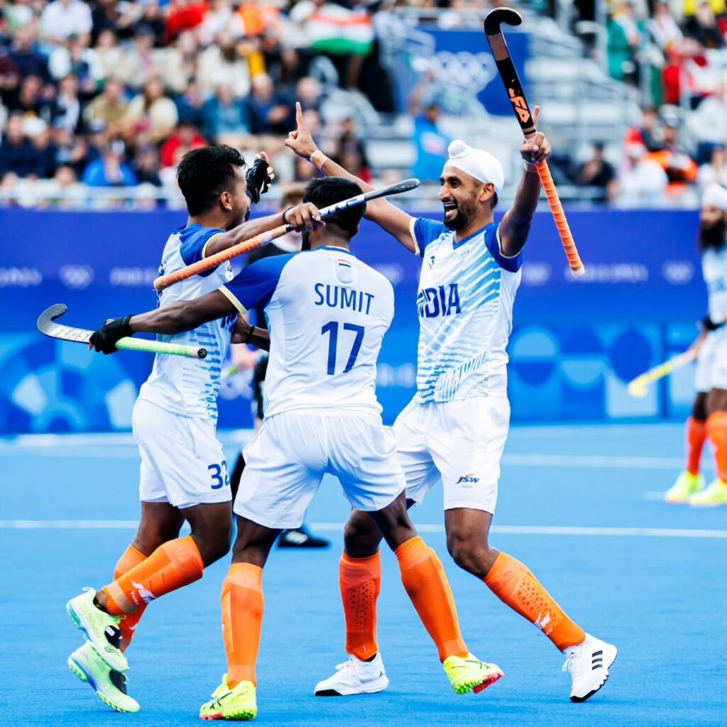 Indian Hockey team celebrating, Photo source : Hockey India (Facebook)