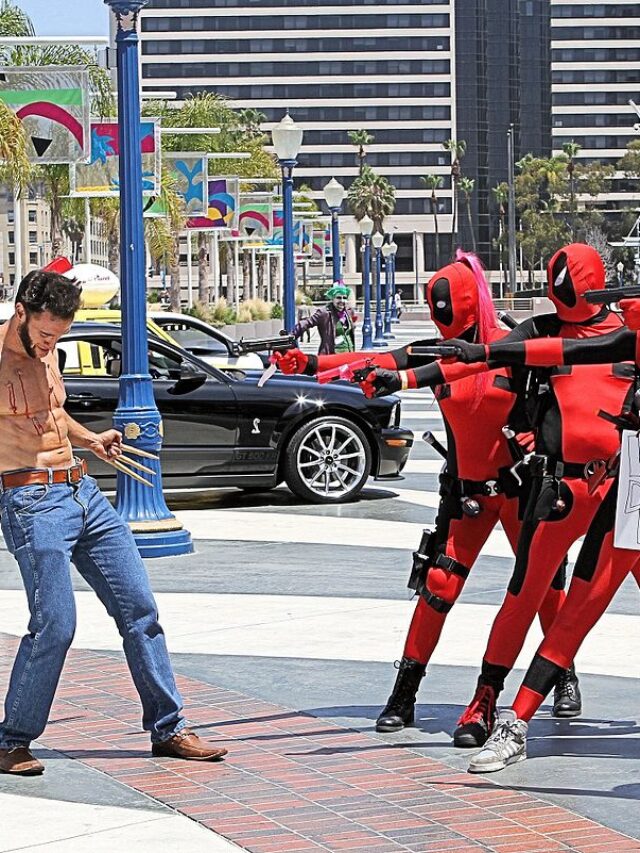Cosplay at Long Beach Comic Expo 2014. Photo Source : Wolverine and Deadpool Army