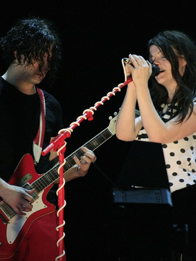 White strip in concerto. Photo Source: Fabio Venni (CC BY-SA 2.0)