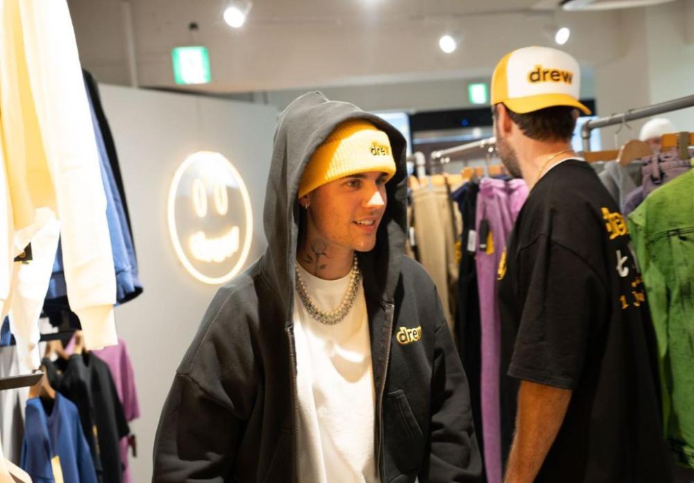 Justin Bieber Drops "SWAG": First Album Since Becoming Father